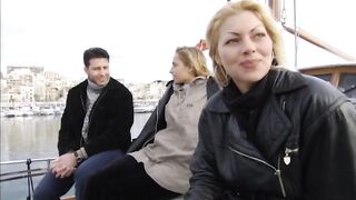 Sophie Evans és Monique Covet négyesben baszik