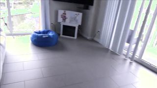 Milf anyuci picsája teleélvezve