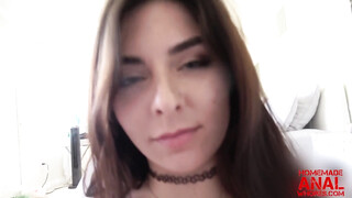 Keira Croft hátsó bejárata keményen megdöngetve