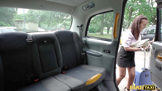 Fake Taxi  - Hatalmas cickós fiatal bige megkúrva