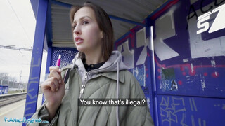 Public Agent - Fiatal nőci pénzért baszik
