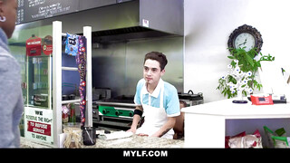 MYLF -  Nina Elle a pultos pasival dug