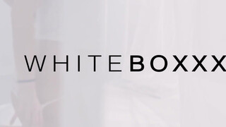 WHITEBOXXX - Clea Gaultier a bombázó francia bige