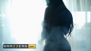 Brazzers - formás formás seggű kisasszony a fürdőkádban