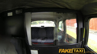 FakeTaxi - Felborotvált fejű punk lány megdugva