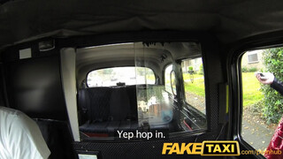 FakeTaxi - Georgie Lyall a taxiban közösül