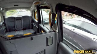 Fake Taxi - Lina Luxa a magas francia tini bige