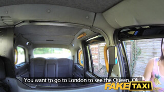 FakeTaxi - Latina kiscsaj dug a taxissal