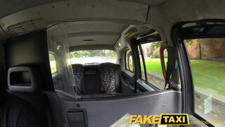 FakeTaxi - Dögös lengyel hölgyemény bekúrva