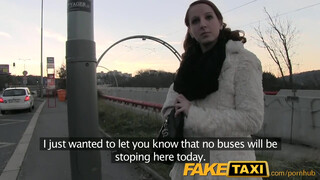 FakeTaxi - Fiatal ápoló nőci szexel a taxiban