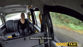 Fake Taxi - Nikky Dream hatalmas tőgyes szöszi