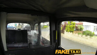 FakeTaxi - egy fullos irodista kiscsaj