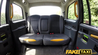 Fake Taxi - Ashleigh Devere a nagy cicis nőci