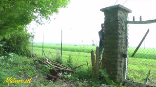 Mature NL - Francia háziasszony popóba tolva