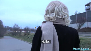 Public Agent - világos szőke csoki spiné és a vastag dárda