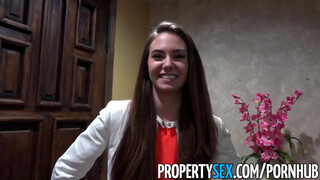 PropertySex - egy film producerrel kúr a spiné