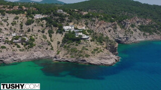 Mary Rock a szuper izgató csaj - TUSHY