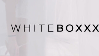 WhiteBoxxx - méretes picsájú hölgyemény reggel is akar kúrni