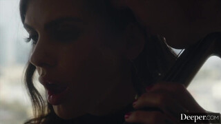 Deeper - Keisha Grey a méretes cickós fiatal picsa