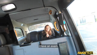 Fake Taxi - 18 éves bige popsiba dugva
