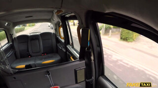 Fake Taxi - Rae Lil a perverz fiatal spiné