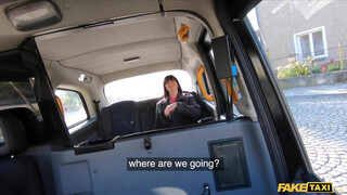 Fake Taxi - Tetovált olasz csajszi bekúrva