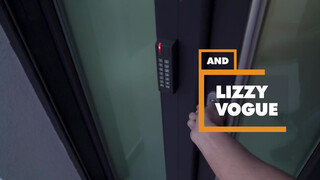 POV - Három fiatal csajszi megosztja a pélót