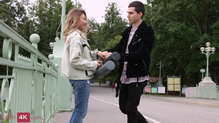 Slim4K - Luna Umberley ismeretlen csávóval baszik