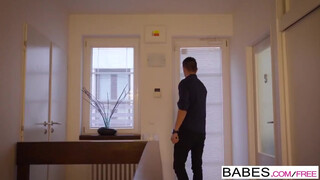 Babes - Paula Shy a hatalmas csöcsű csajszi