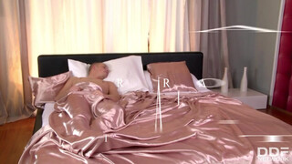 Katerina Hartlova a nagy cickós tini lány