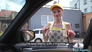 Public Agent - Molly Devon a szexy vékony kiscsaj