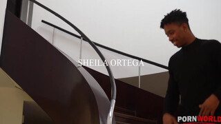 Sheila Ortega a dögös méretes keblű latin amerikai milf