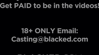 BLACKED - Lexi Lore kap egy jó hatalmas barna pélót