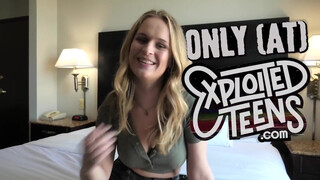 Karla Kush a hatalmas didkós fiatal spiné