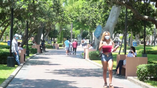 Izgató méretes didkós venezuelai csajszi