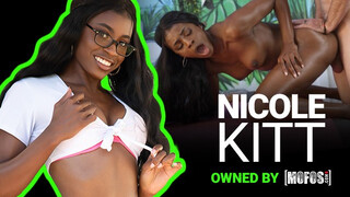 Mofos - Nicole Kitt a szexy méretes keblű néger nőci