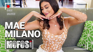 MOFOS - Mae Milano picsája meghágva alaposan
