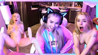 Haley Spades a szexy gamer kisasszony