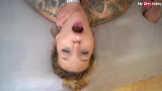 Durva német amatőr milf cidázza a hatalmas fasznak